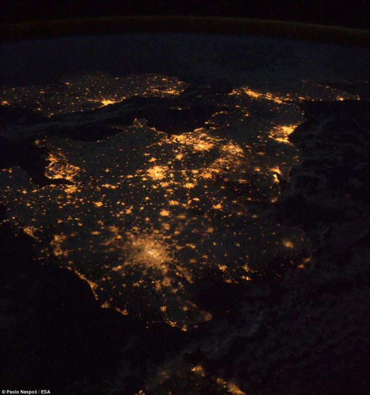 The UK at night from space The UK at night from space