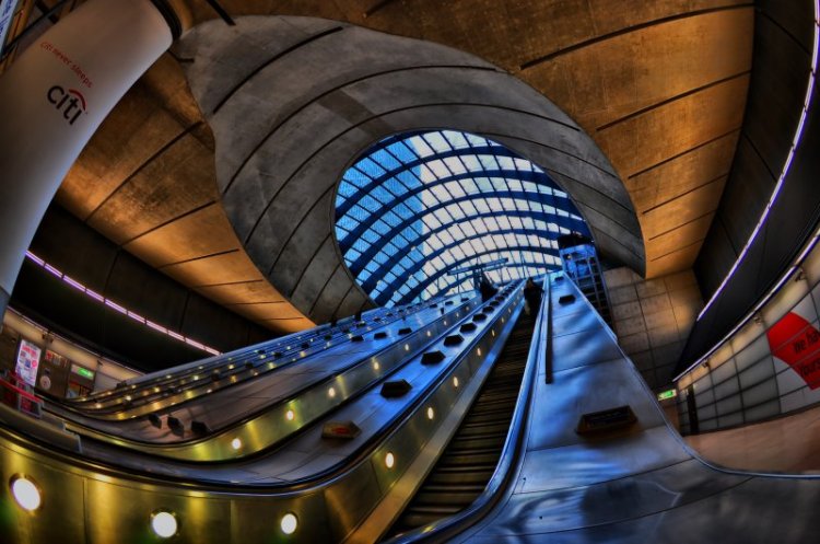 Canary Wharf entrance