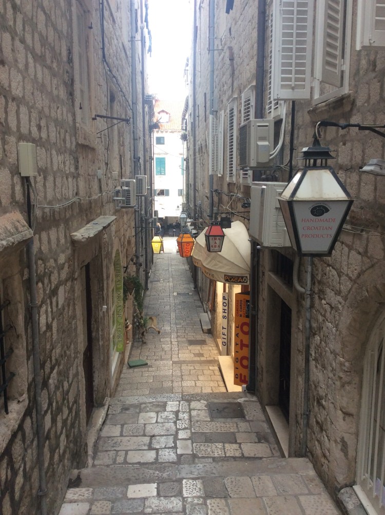 Mile after mike of empty and characterful lanes and alleys