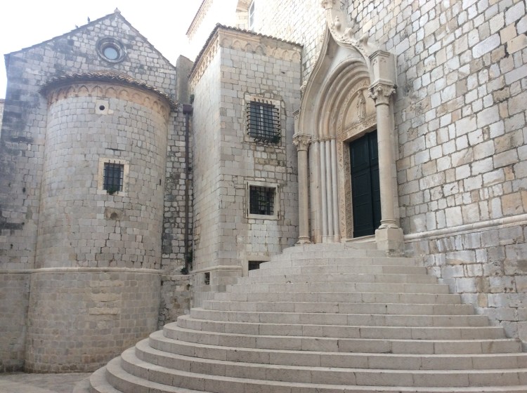i love this doorway, round the cirner from the entrance to St. Domincics Monastery