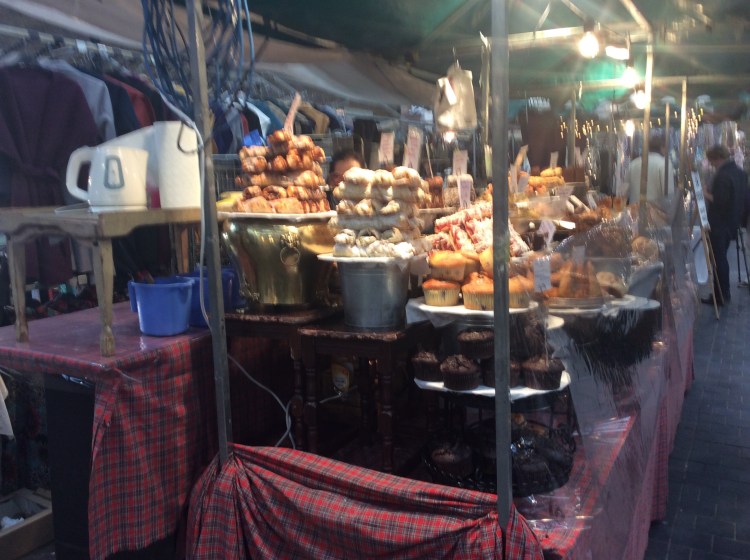 Fancy some English scones, pastries or cakes to eat?