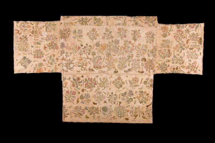 The Altar Cloth with a royal heritage?