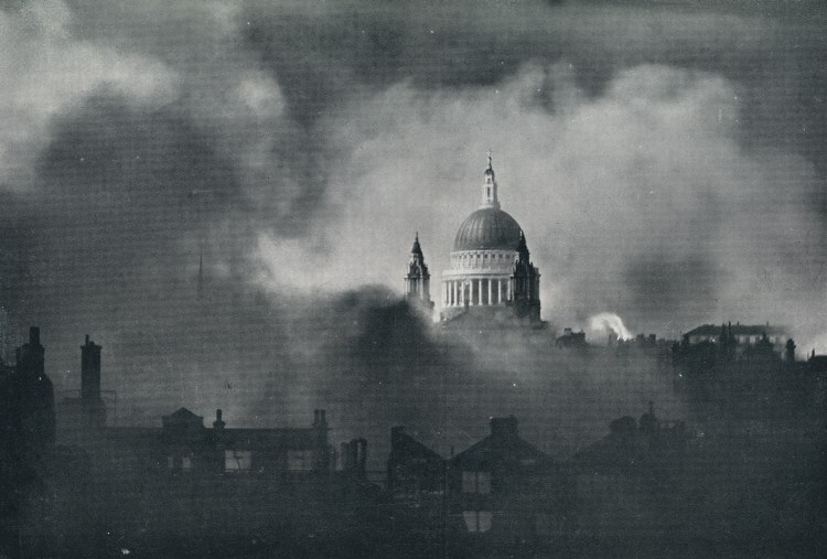 st-_pauls_cathedral_seen_through_smoke_of_london_fire-bombing_29th_december_1940.jpg