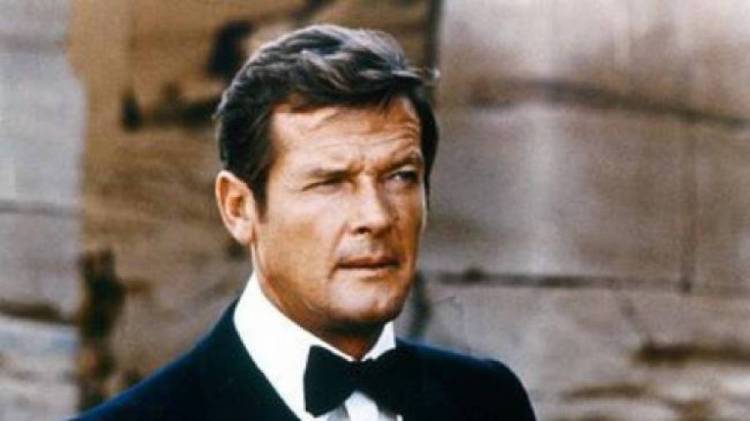Sir Roger Moore as James Bond 007 in Egypt