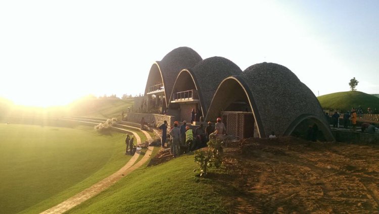 What would be called the Main Pavillion elsewhere takes shape. I love the central African style.