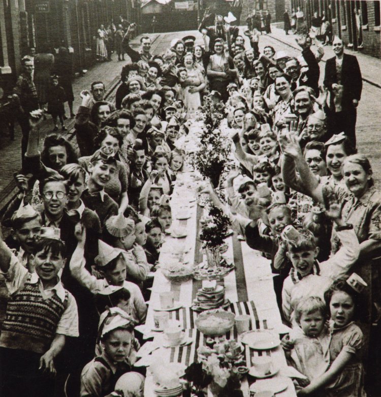 Dcq3uv_XcAUbhh3.jpg-large