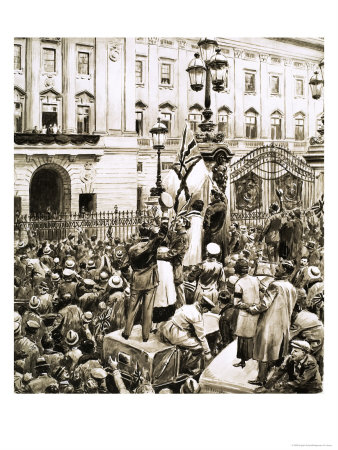 crowds-outside-buckingham-palace-cheer-king-george-v-on-armistice-day
