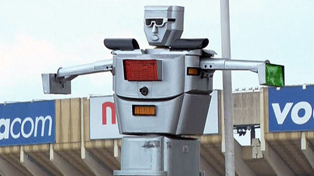 kinsasha-robot-policemen