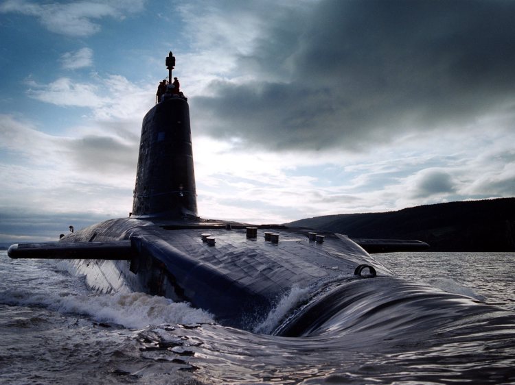 HMS Victorious a Royal Navy Nuclear Submarine at the Forth Estuary. Photo: LA(phot) Mez Merrill/MOD