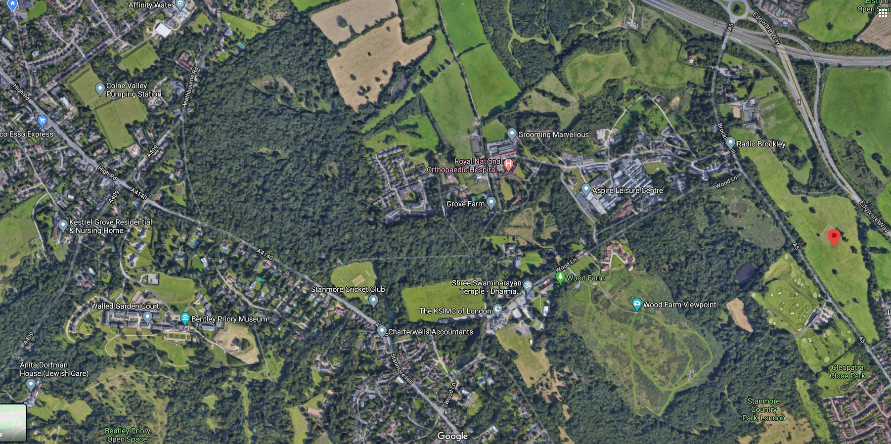 The Obelisk is between the H for Hospital and Grooming Marvellous. The old Roman town of Suellani is in the field from the red marker on the right up to the M1 motorway and its possible some field markings can be seen. You can see Caesar's Pond centre bottom under the accountants of Charterwell Accountants and my March Post Peeking Over London was at the Wood Farm viewpoint. My house is in the far left and in the bottom left is RAF Bentley Priory, the famous headquarters during the Battle of Britain. You can see even when I have a sore chest, my little walks aren't so little.